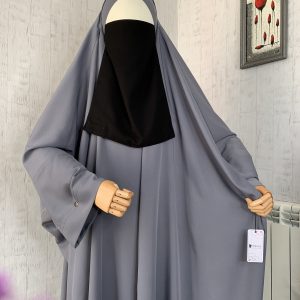 النقاب العادي المتوسط